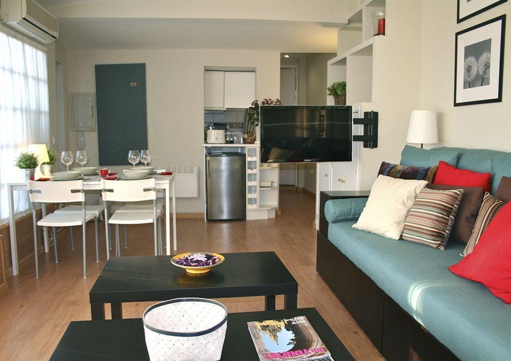 Appartement Plaza De Santa Cruz à Séville Extérieur photo